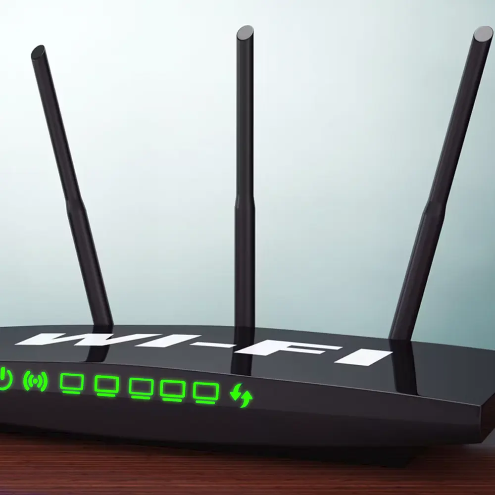 Un router Wifi profesional con tres antenas